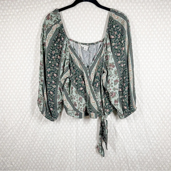 American Eagle‎ Green Blue Floral Tie Front Balloon Sleeve Top - Picture 1 of 5